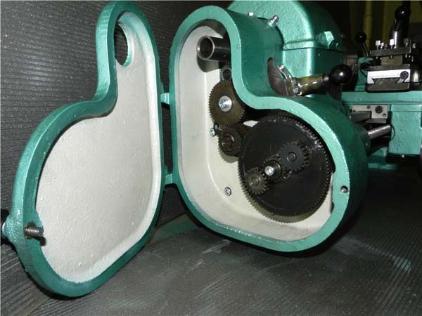 Загальний вигляд токарно-гвинторізного верстата ТВ-16 ТВ16 Загальний вигляд токарно-гвинторізного верстата